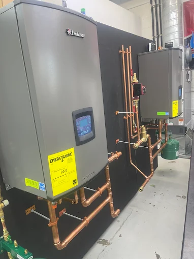 Comb (combination) piping installation in mechanical room